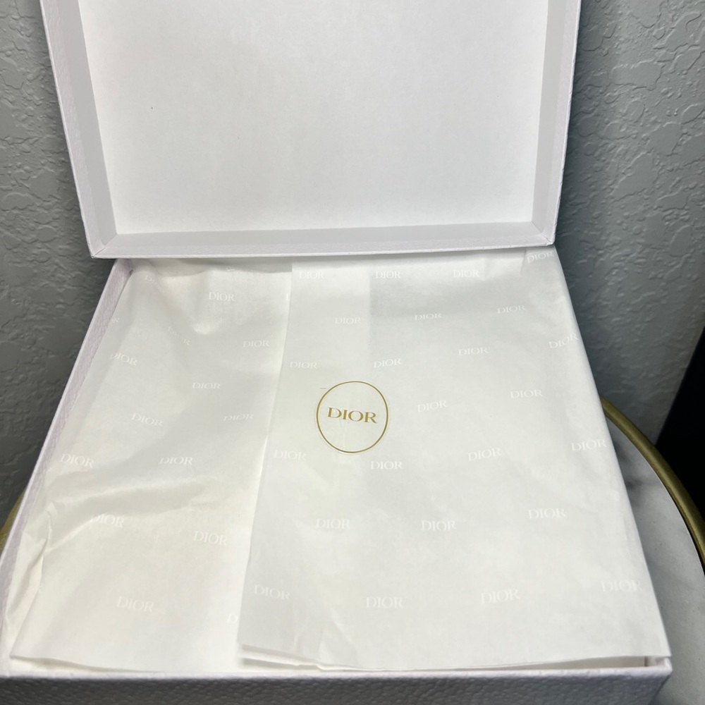 DIOR Granville White & Gold Floral Limited Edition Empty Gift Box - Picture 5 of 6